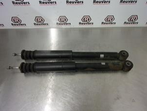 Used Shock absorber kit Renault Twingo II (CN) 1.2 Price € 30,00 Margin scheme offered by Autorecycling Reuvers B.V.