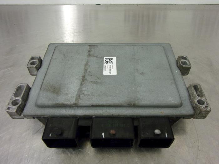 Engine management computer from a Renault Twingo II (CN) 1.2 2008