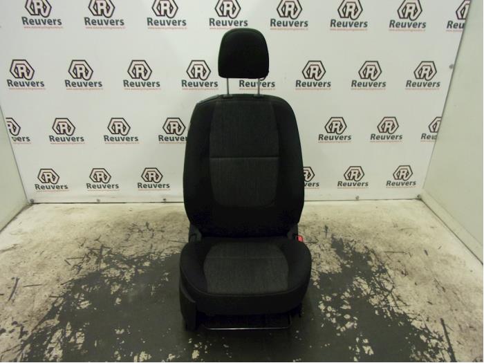 Seat, right from a Kia Picanto (TA) 1.0 12V 2011