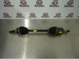 Used Front drive shaft, left Mazda Demio (DW) Price € 35,00 Margin scheme offered by Autorecycling Reuvers B.V.