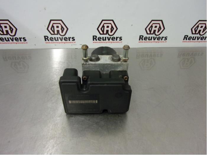 Usagé Pompe ABS Chevrolet Aveo (250) 1.2 16V Prix € 100,00 Règlement à la marge proposé par Autorecycling Reuvers B.V.