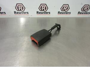 Used Rear seatbelt buckle, right Opel Astra H GTC (L08) 1.4 16V Twinport Price € 10,00 Margin scheme offered by Autorecycling Reuvers B.V.