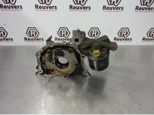 Used Oil pump Renault Twingo II (CN) 1.2 16V Price € 30,00 Margin scheme offered by Autorecycling Reuvers B.V.
