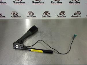 Used Seatbelt tensioner, left Opel Astra H GTC (L08) 1.4 16V Twinport Price € 30,00 Margin scheme offered by Autorecycling Reuvers B.V.