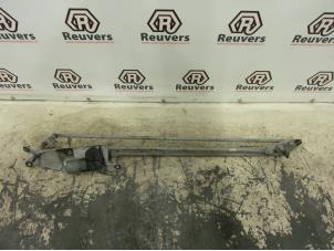 Used Wiper motor + mechanism Renault Modus/Grand Modus (JP) 1.4 16V Price € 35,00 Margin scheme offered by Autorecycling Reuvers B.V.