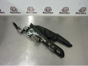 Used Parking brake lever BMW 1 serie (E87/87N) 118d 16V Price € 25,00 Margin scheme offered by Autorecycling Reuvers B.V.