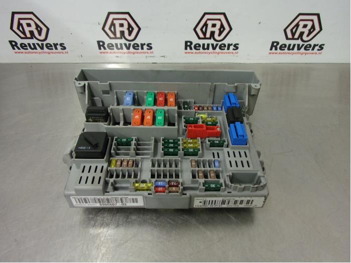 Fuse box BMW 1 serie 118d 16V - 690660703 ORIGINEEL
