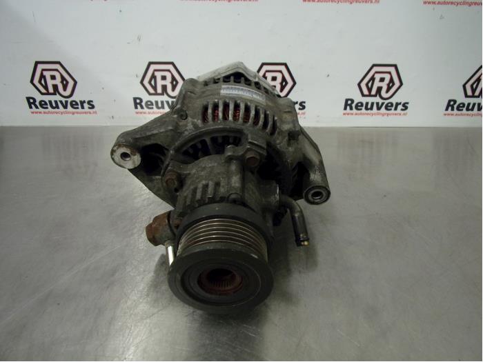 Begagnade Dynamo Hyundai Getz 1.5 CRDi 12V Pris € 40,00 Marginaltabell erbjuds av Autorecycling Reuvers B.V.