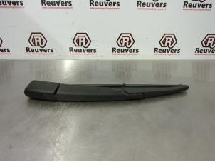 Used Rear wiper arm BMW Mini One/Cooper (R50) 1.6 16V One Price € 20,00 Margin scheme offered by Autorecycling Reuvers B.V.