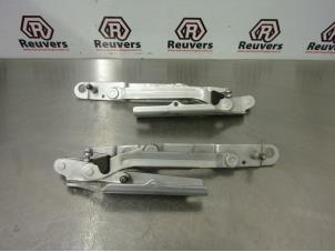 Used Tailgate hinge Saab 900 II (YS3D) 2.3 S,SE 16V Price on request offered by Autorecycling Reuvers B.V.