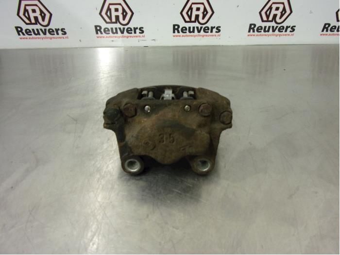Gebrauchte Bremszange rechts hinten Saab 900 II (YS3D) 2.3 S,SE 16V Preis € 40,00 Margenregelung angeboten von Autorecycling Reuvers B.V.