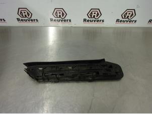 Used Front bumper bracket, right Volkswagen Caddy III (2KA,2KH,2CA,2CH) 2.0 SDI Price € 15,00 Margin scheme offered by Autorecycling Reuvers B.V.