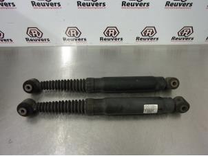 Used Shock absorber kit Peugeot 207 SW (WE/WU) 1.6 HDi 16V Price € 25,00 Margin scheme offered by Autorecycling Reuvers B.V.