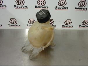 Used Expansion vessel Peugeot 207 SW (WE/WU) 1.6 HDi 16V Price € 20,00 Margin scheme offered by Autorecycling Reuvers B.V.