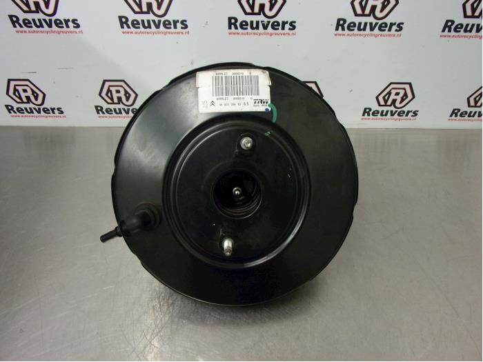 Usagé Servo frein Peugeot 207 SW (WE/WU) 1.6 HDi 16V Prix € 40,00 Règlement à la marge proposé par Autorecycling Reuvers B.V.