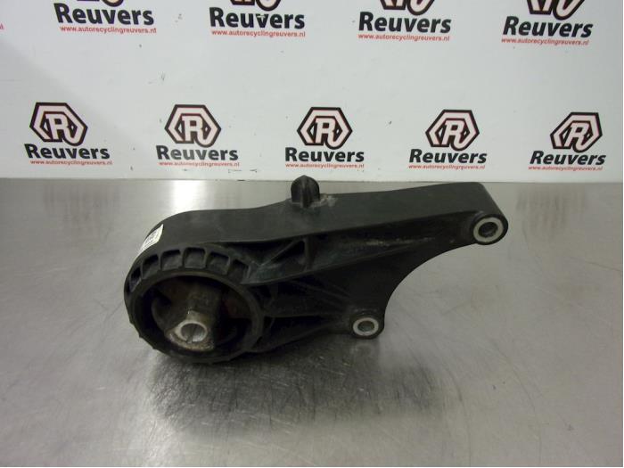 Used Engine mount Opel Astra J Sports Tourer (PD8/PE8/PF8) 1.4 16V ecoFLEX Price € 20,00 Margin scheme offered by Autorecycling Reuvers B.V.