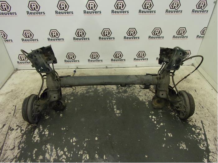 Gebrauchte Hinterachse Vorderradantrieb Peugeot 207/207+ (WA/WC/WM) 1.4 16V Preis € 150,00 Margenregelung angeboten von Autorecycling Reuvers B.V.
