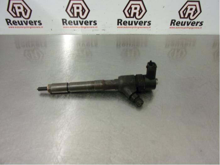 Usagé Injecteurs Opel Combo (Corsa C) 1.3 CDTI 16V Prix € 50,00 Règlement à la marge proposé par Autorecycling Reuvers B.V.