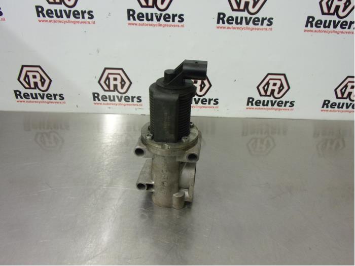 EGR valve from a Opel Astra H (L48) 1.9 CDTi 100 2006