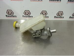 Used Master cylinder Peugeot 207/207+ (WA/WC/WM) 1.4 16V Price € 25,00 Margin scheme offered by Autorecycling Reuvers B.V.