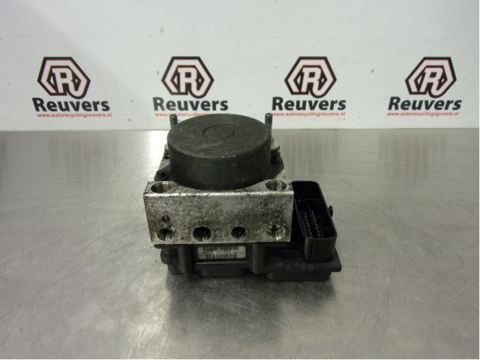 Usagé Pompe ABS Fiat Panda (169) 1.3 JTD 16V Multijet Prix € 50,00 Règlement à la marge proposé par Autorecycling Reuvers B.V.