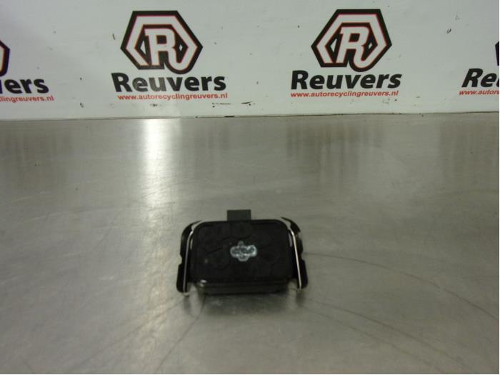 Begagnade Regnsensor Ford Mondeo IV Wagon 2.3 16V Pris € 25,00 Marginaltabell erbjuds av Autorecycling Reuvers B.V.