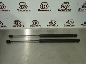Used Set of tailgate gas struts Ford Mondeo IV Wagon 2.3 16V Price € 25,00 Margin scheme offered by Autorecycling Reuvers B.V.