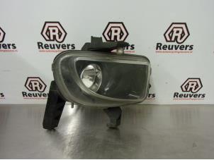 Used Fog light, front right Fiat Grande Punto (199) 1.4 T-Jet 16V Price € 25,00 Margin scheme offered by Autorecycling Reuvers B.V.