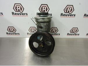 Used Power steering pump Toyota Avensis (T25/B1B) 2.2 D-4D 16V Price € 40,00 Margin scheme offered by Autorecycling Reuvers B.V.