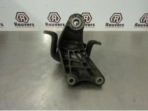 Used Gearbox mount Volkswagen Transporter T5 1.9 TDi Price € 20,00 Margin scheme offered by Autorecycling Reuvers B.V.