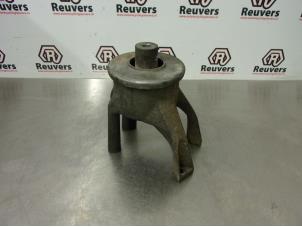 Used Engine mount Volkswagen Transporter T5 1.9 TDi Price € 30,00 Margin scheme offered by Autorecycling Reuvers B.V.