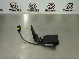 Used Rear seatbelt buckle, left Peugeot 207/207+ (WA/WC/WM) 1.6 16V Price € 10,00 Margin scheme offered by Autorecycling Reuvers B.V.