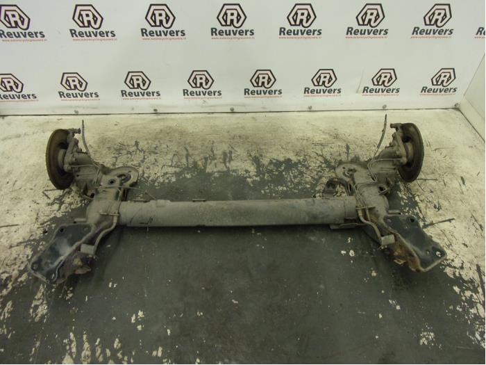 Gebrauchte Hinterachse Vorderradantrieb Peugeot 207/207+ (WA/WC/WM) 1.6 16V Preis € 150,00 Margenregelung angeboten von Autorecycling Reuvers B.V.