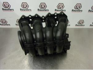Used Intake manifold Peugeot 207/207+ (WA/WC/WM) 1.6 16V Price € 35,00 Margin scheme offered by Autorecycling Reuvers B.V.