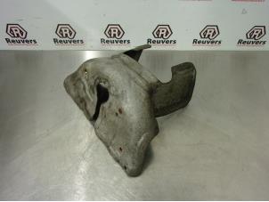Used Exhaust heat shield Peugeot 207/207+ (WA/WC/WM) 1.6 16V Price € 20,00 Margin scheme offered by Autorecycling Reuvers B.V.