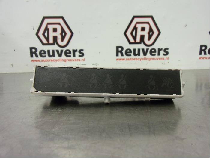 Begagnade Innerdisplay Peugeot 207/207+ (WA/WC/WM) 1.6 16V Pris € 15,00 Marginaltabell erbjuds av Autorecycling Reuvers B.V.