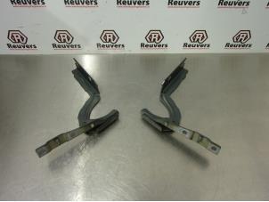 Used Bonnet Hinge Fiat Scudo (270) 2.0 D Multijet Price € 20,00 Margin scheme offered by Autorecycling Reuvers B.V.