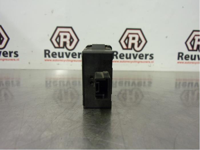 AIH headlight switch from a Fiat Scudo (270) 2.0 D Multijet 2010