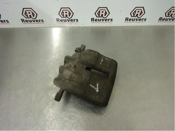 Gebrauchte Bremszange links vorne Fiat Scudo (270) 2.0 D Multijet Preis € 35,00 Margenregelung angeboten von Autorecycling Reuvers B.V.