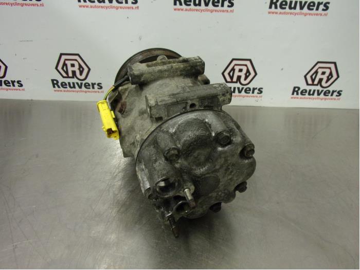 Air conditioning pump from a Fiat Scudo (270) 2.0 D Multijet 2010