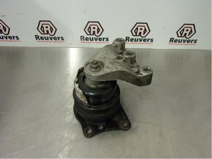 Usagé Support moteur Seat Ibiza IV (6J5) 1.9 TDI 90 Prix € 20,00 Règlement à la marge proposé par Autorecycling Reuvers B.V.