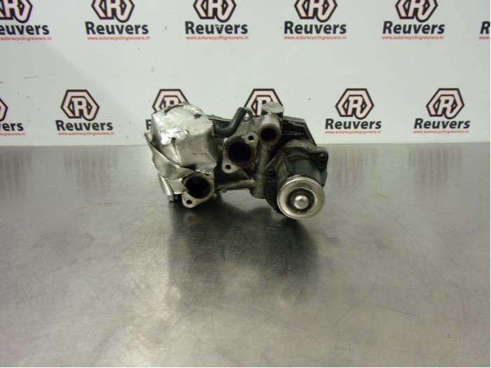 Gebrauchte AGR Ventil Volkswagen Passat Variant (365) 2.0 TDI 16V 135 Preis € 50,00 Margenregelung angeboten von Autorecycling Reuvers B.V.