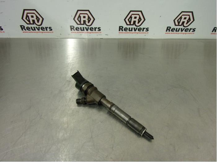 Gebrauchte Einspritzdüse (Diesel) Toyota Yaris II (P9) 1.4 D-4D Preis € 50,00 Margenregelung angeboten von Autorecycling Reuvers B.V.