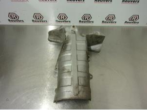 Used Exhaust heat shield Peugeot 207 SW (WE/WU) 1.4 16V Vti Price € 25,00 Margin scheme offered by Autorecycling Reuvers B.V.