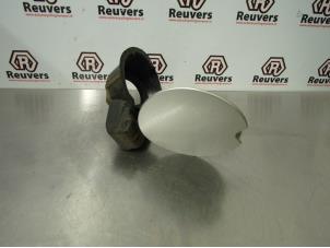 Used Tank cap cover Peugeot 207 SW (WE/WU) 1.4 16V Vti Price € 20,00 Margin scheme offered by Autorecycling Reuvers B.V.