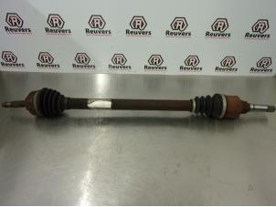 Used Front drive shaft, right Peugeot 207 SW (WE/WU) 1.4 16V Vti Price € 35,00 Margin scheme offered by Autorecycling Reuvers B.V.