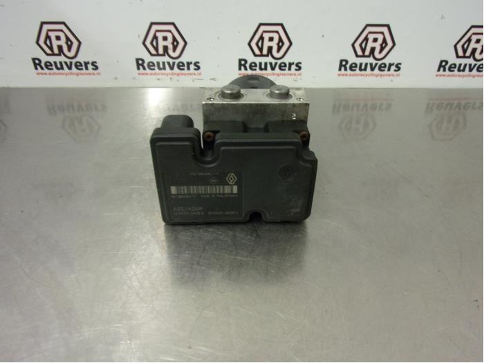 Begagnade ABS-pump Renault Twingo II (CN) 1.2 Pris € 40,00 Marginaltabell erbjuds av Autorecycling Reuvers B.V.