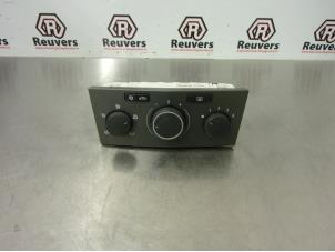 Used Heater control panel Opel Astra H GTC (L08) 1.4 16V Twinport Price € 25,00 Margin scheme offered by Autorecycling Reuvers B.V.