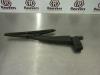 Rear wiper arm from a Opel Astra H GTC (L08) 1.4 16V Twinport 2005