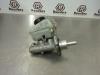Master cylinder from a Opel Astra H GTC (L08), 2005 / 2011 1.4 16V Twinport, Hatchback, 2-dr, Petrol, 1.364cc, 66kW (90pk), FWD, Z14XEP; EURO4, 2005-03 / 2010-10 2005